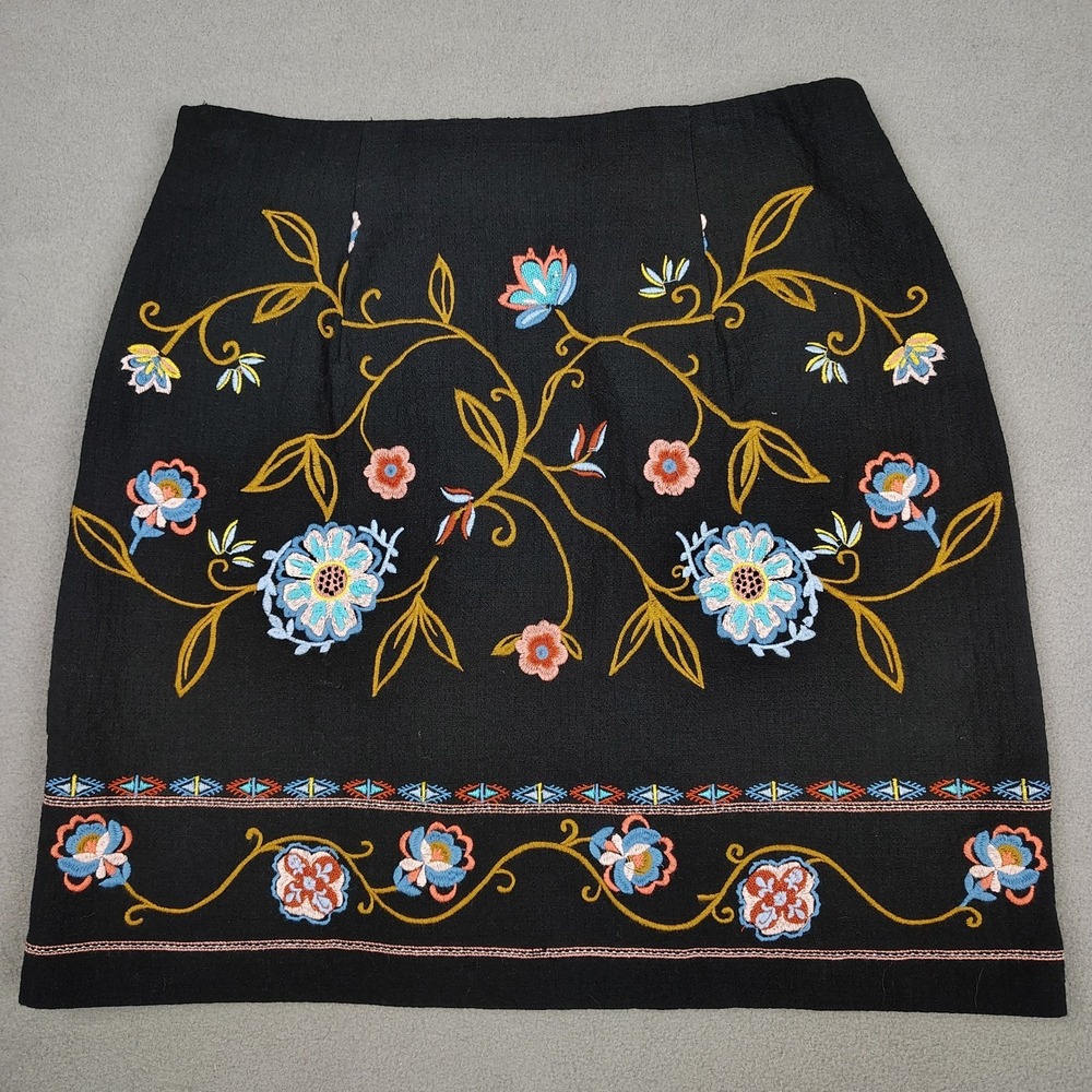 LOFT Floral Embroidered Pencil Skirt Women Size 2 Black Career Formal Cotton EC - Picture 9 of 10
